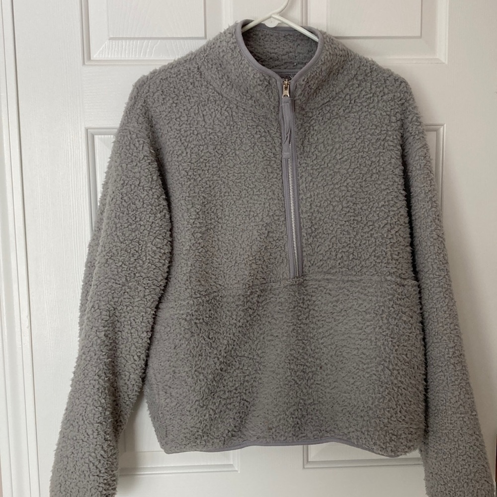 Pullover Turtleneck with Zipper
